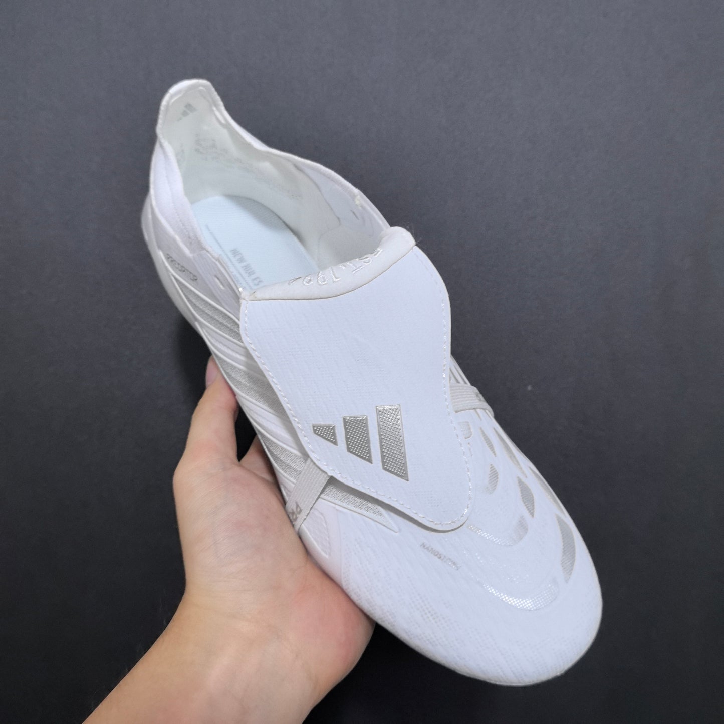 Predator 24+ Elite FT FG de la collection "Pearlized Pack"